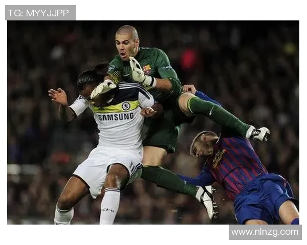 光头足球明星赛场撞人事件引发热议 球迷纷纷关注其行为后果