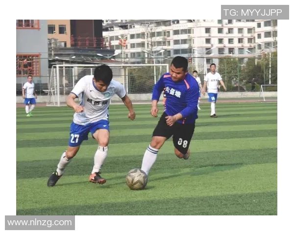 巴尔坦足球星人形象合集与精彩动作展示 让你领略外星足球风采